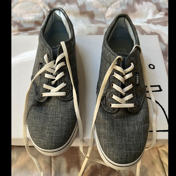 Vans - Picture 2 of 3